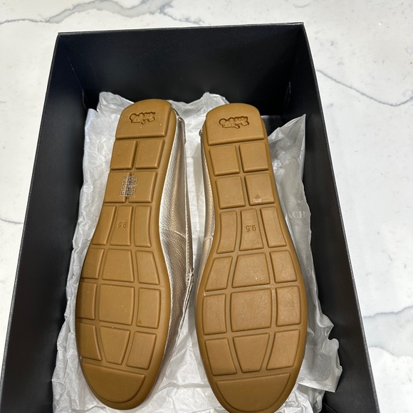 Coach MARLEY DRIVER Flat CHAMPAGNE
Size: 9.5 B New - Picture 7 of 9